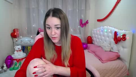 Snapshot of dorasuun chatting on 02.15.25 dorasuun online show from 02.15.25