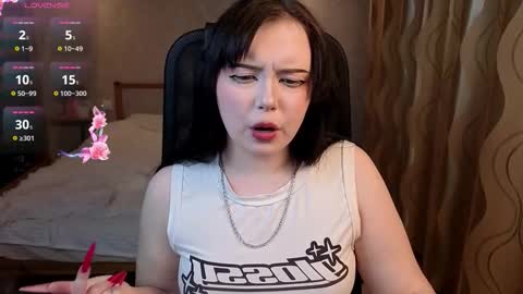 Snapshot of dori_chu chatting on 10.14.25 dori_chu online show from 10.14.25