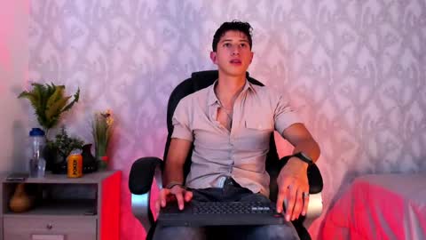Snapshot of dorian_mystery chatting on 12.12.24 dorian_mystery online show from 12.12.24