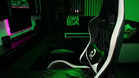 Dorian Reyes online show from 12.09.24