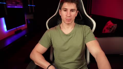 Dorian Reyes online show from 12.12.24