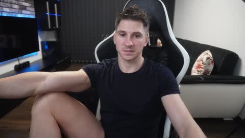 Dorian Reyes online show from 12.18.24