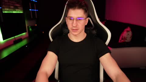 Dorian Reyes online show from 01.07.25
