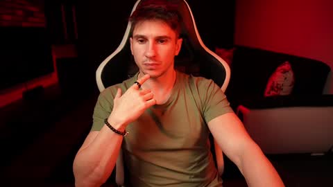 Dorian Reyes online show from 01.11.25