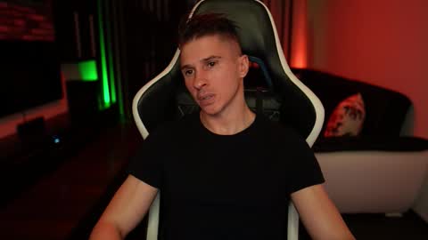 Dorian Reyes online show from 09.30.25