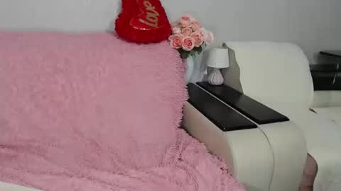Snapshot of dorisbest chatting on 01.26.25 DorisBest online show from 01.26.25