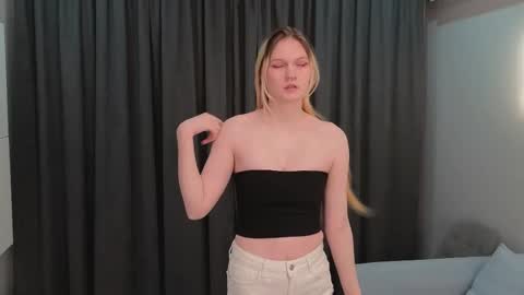 Snapshot of doriscortez chatting on 02.04.26 Emma online show from 02.04.26