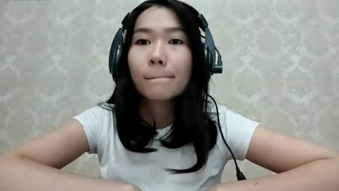 YuKi  online show from 10.06.25