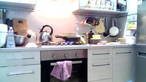 Snapshot of dorrie_ann chatting on 12.14.24 Dorrie Ann online show from 12.14.24