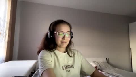 Nikki online show from 09.10.25