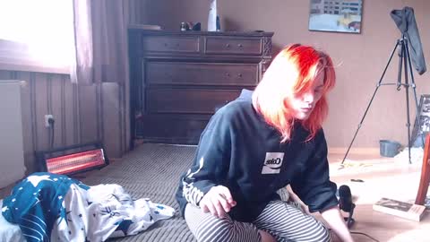 Snapshot of dosbox98 chatting on 01.19.25 stupid ass online show from 01.19.25