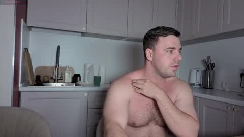 Snapshot of dosilasa chatting on 09.16.25 Sasha online show from 09.16.25