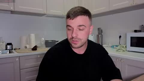 Snapshot of dosilasa chatting on 09.20.25 Sasha online show from 09.20.25