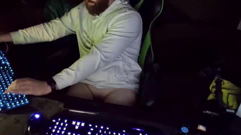 Snapshot of dotyoureyezez chatting on 12.10.24 DotYourEyezez online show from 12.10.24