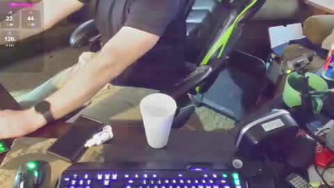 Snapshot of dotyoureyezez chatting on 01.24.25 DotYourEyezez online show from 01.24.25