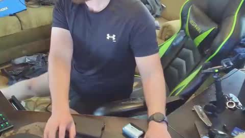 Snapshot of dotyoureyezez chatting on 02.04.25 DotYourEyezez online show from 02.04.25