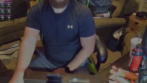 Snapshot of dotyoureyezez chatting on 09.26.25 DotYourEyezez online show from 09.26.25