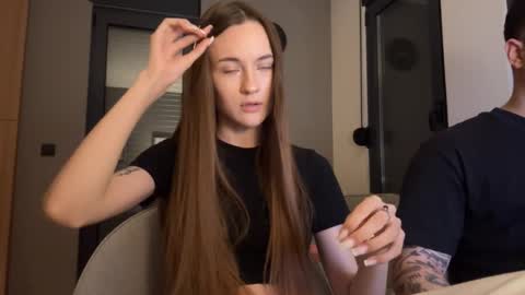 Snapshot of double_sun chatting on 09.18.25 Alice and Mark online show from 09.18.25