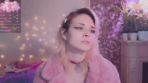 Snapshot of doublebubblecum chatting on 10.22.25 Angie online show from 10.22.25