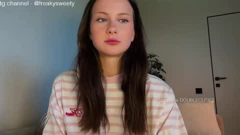 Snapshot of doublecuties chatting on 06.09.26 Lana Eva dont forget to give us a thumb up online show from 06.09.26