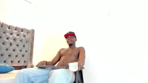 DOUGLAS online show from 09.29.25