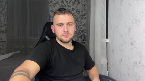 Snapshot of douglas_666 chatting on 10.25.25 douglas_666 online show from 10.25.25