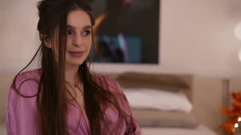    .         . online show from 11.08.25