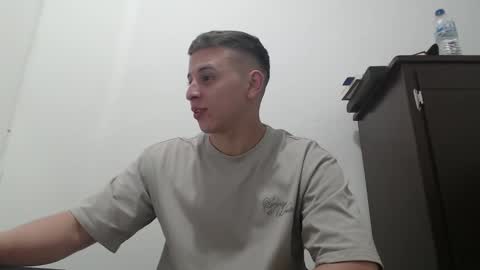 draco_boy2000 online show from 10.04.25