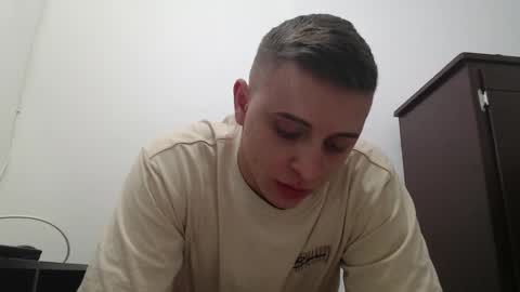 draco_boy2000 online show from 10.11.25