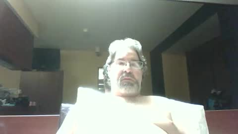 Snapshot of dragonbimale chatting on 12.31.24 DragonBiMale online show from 12.31.24