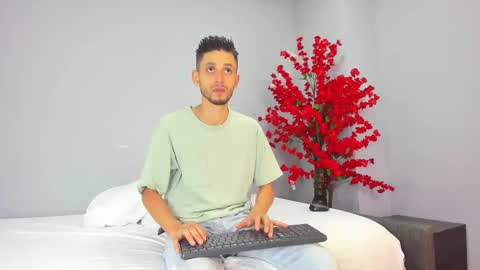 Drake and Zara online show from 11.12.25