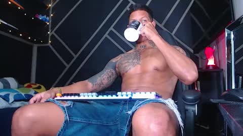 Drake online show from 10.31.25