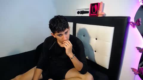 -- nicolle and jhon -- online show from 10.06.25