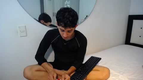 -- nicolle and jhon -- online show from 11.20.25