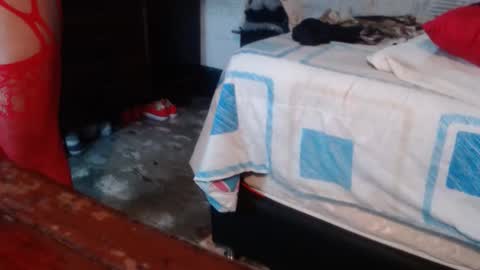 Snapshot of dream_real chatting on 03.04.25 dreamreal online show from 03.04.25