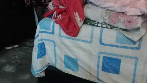 Snapshot of dream_real chatting on 10.13.25 dreamreal online show from 10.13.25