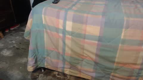 Snapshot of dream_real chatting on 10.16.25 dreamreal online show from 10.16.25