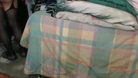 Snapshot of dream_real chatting on 10.20.25 dreamreal online show from 10.20.25