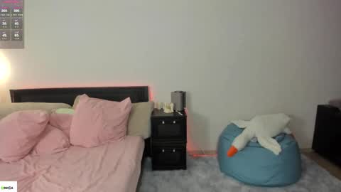 Snapshot of dream_sexy chatting on 09.30.25 Mari online show from 09.30.25