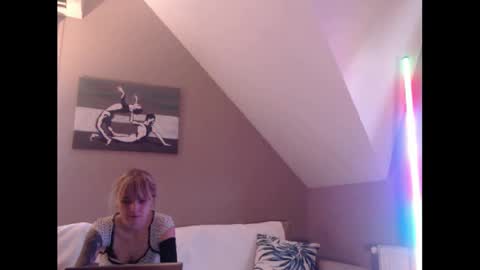 A girl online show from 12.02.24