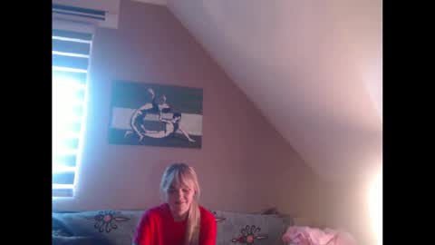 A girl online show from 12.18.24