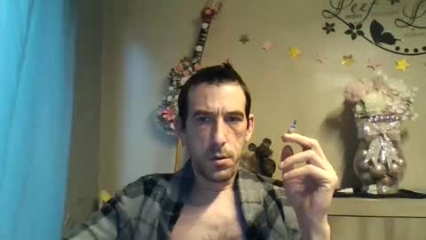 Snapshot of dreamguy38 chatting on 11.01.25 dreamguy38 online show from 11.01.25