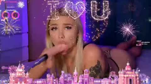 Snapshot of dreamkisslove chatting on 10.07.25 Mila online show from 10.07.25