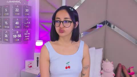 Snapshot of dreammy_kitty chatting on 02.04.26 dreammy_kitty online show from 02.04.26