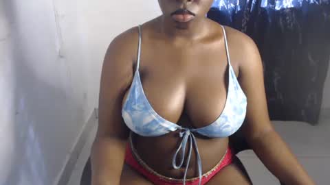 Snapshot of dreamy_wetpussy chatting on 05.24.26 BEAUTY online show from 05.24.26