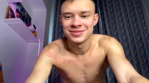 Snapshot of dreamyadam chatting on 10.20.25 Adam Dream online show from 10.20.25