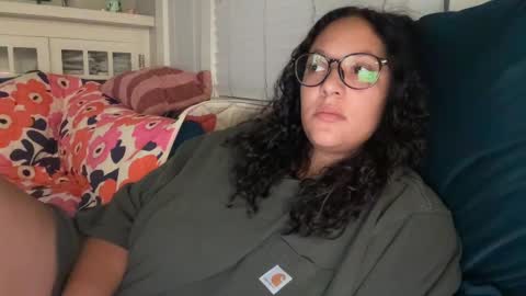 Snapshot of dreamyriri chatting on 10.02.25 RIRI OR DREAMY online show from 10.02.25