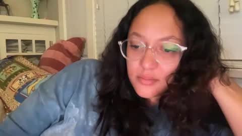 Snapshot of dreamyriri chatting on 10.05.25 RIRI OR DREAMY online show from 10.05.25