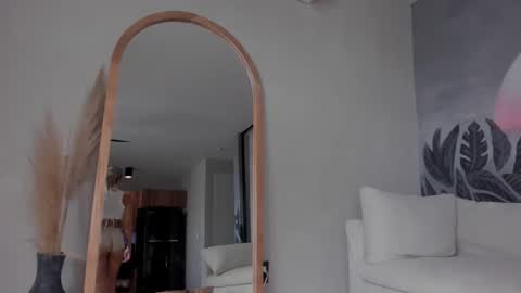 Lilah  online show from 02.28.25