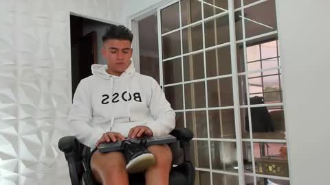 Snapshot of drekev_ chatting on 02.27.25 Kevin online show from 02.27.25